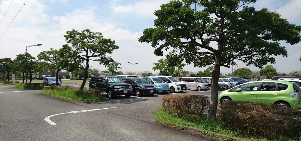戸田川緑地の駐車場